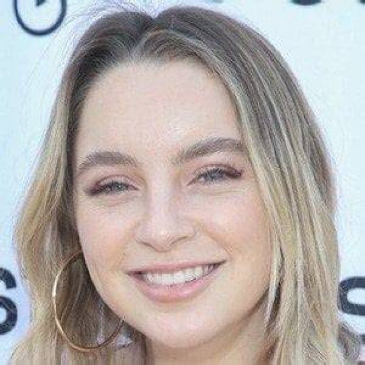 Alexa Losey - Age, Family, Bio