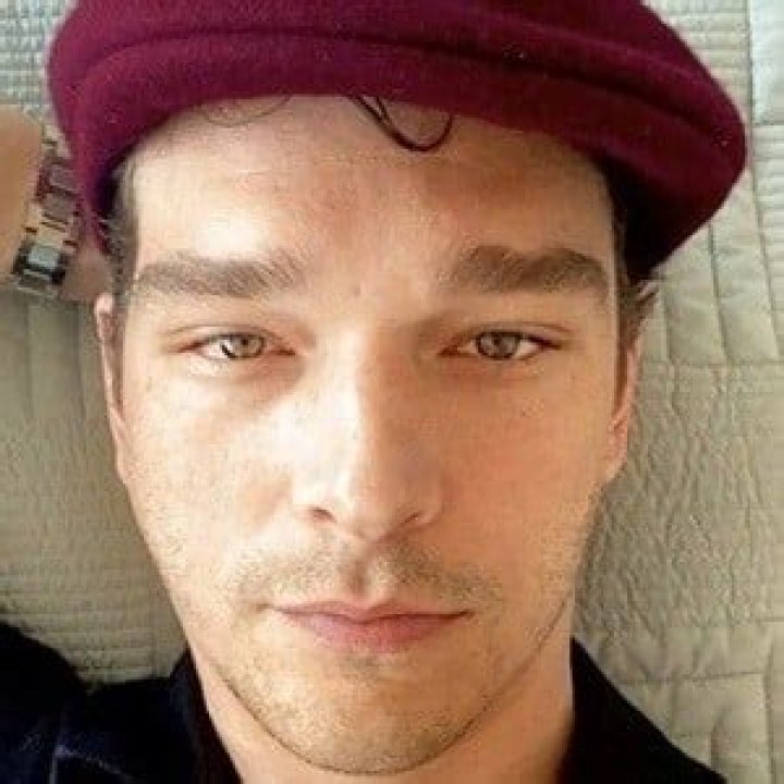 Alexandre Cunha - Age, Family, Bio