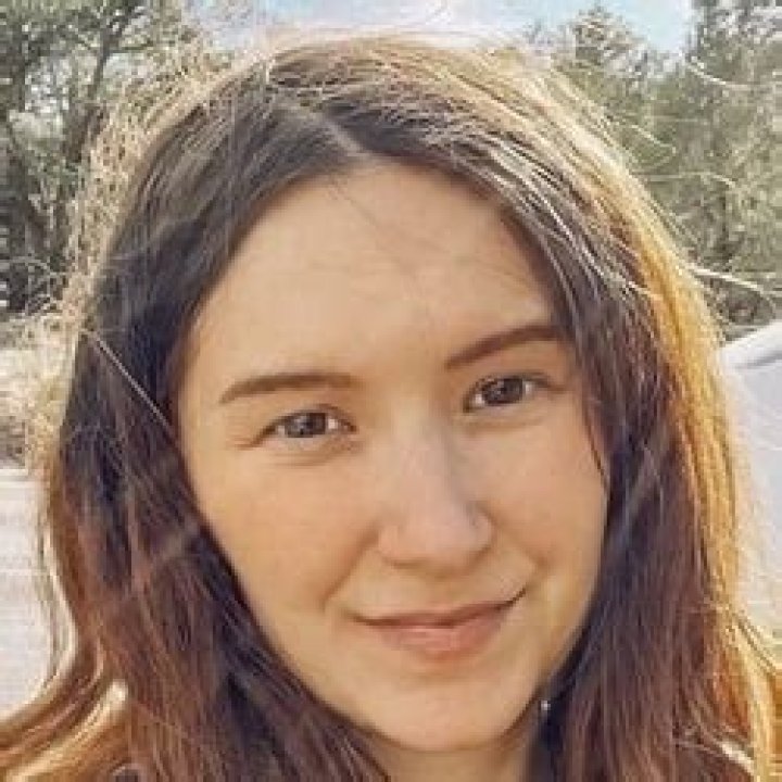 Alice Llani Bender - Age, Family, Bio