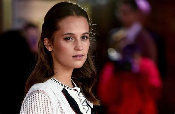 Alicia Vikander deleted Instagram after one month, she realized it ‘wasn’t good for me’