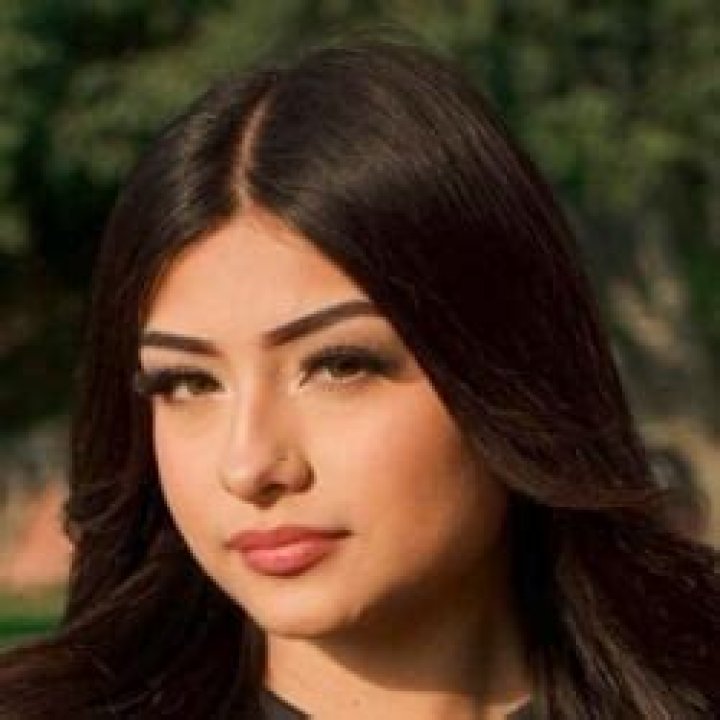 Amanda Ochoa - Age, Family, Bio