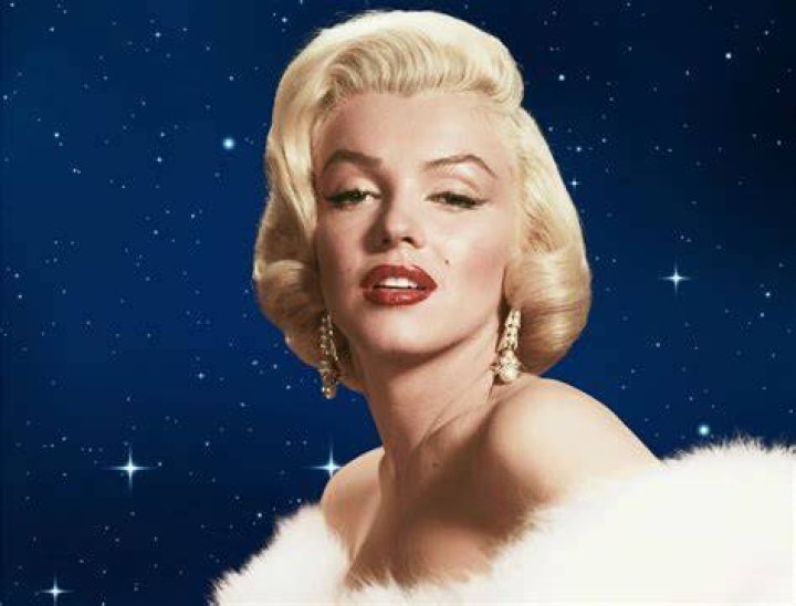 Ana De Armas Revealed She Paid a Visit to Marilyn Monroe’s Grave to Ask for Permission to do Blonde!