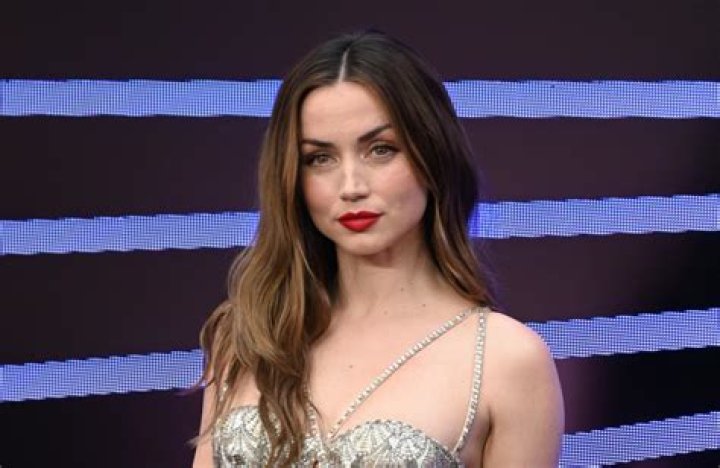 Ana De Armas Revealed She Paid a Visit to Marilyn Monroe&rsquo;s Grave to Ask for Permission to do Blonde!