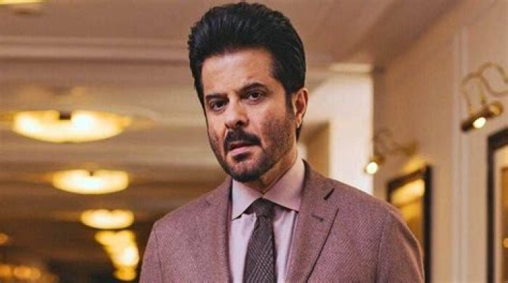
Anil Kapoor pays tribute to late singer Lata Mangeshkar on her birthday 