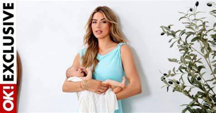 Arabella Chi - Age, Family, Bio