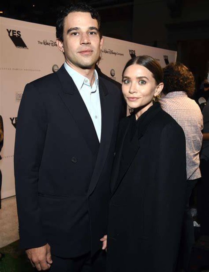 Ashley Olsen walked her first red carpet in two years with boyfriend Louis Eisner