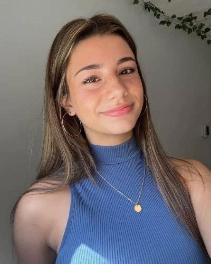 Ava Campinos - Age, Family, Bio