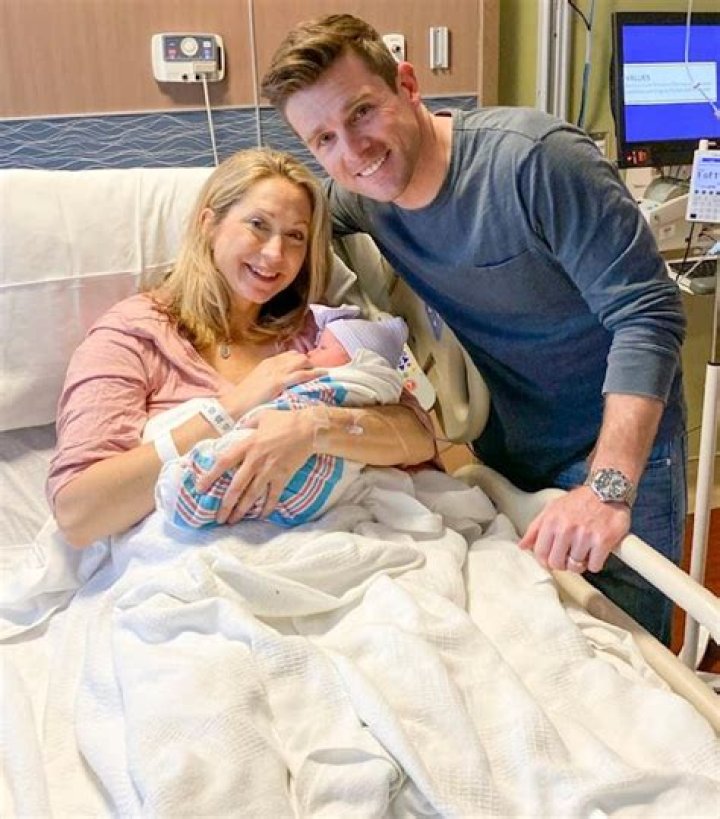 Award-winning journalist Phil Mattingly- Intresting story of how he got hired to CNN to all his Relation history! Also Expecting a Child with Wife Chelsea!!
