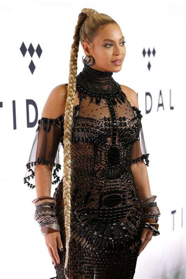 Beyonce to a handsy female assistant on the Tidal red carpet: ‘Stop it.’