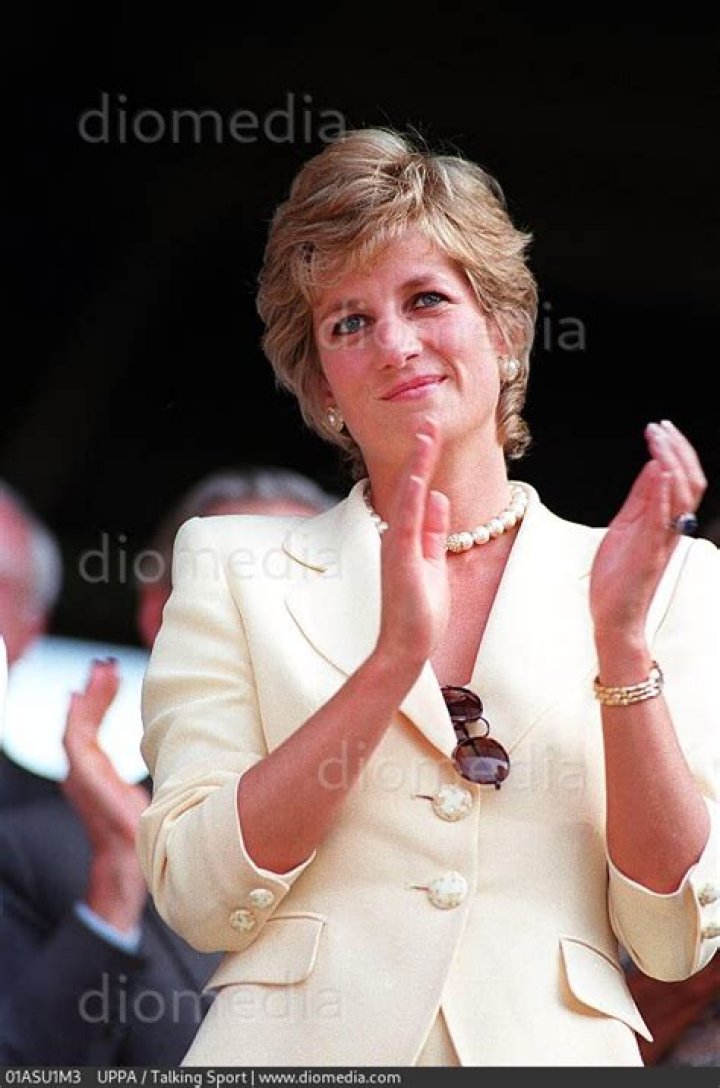 bitchy | HRH PRINCESS OF WALES(HRH Princess Diana)Seen at the 1995 WimbledonTennis Championships.COMPULSORY CREDIT: UPPA/PhotoshotPhoto UGL 009812/G-04a 09.07.1995