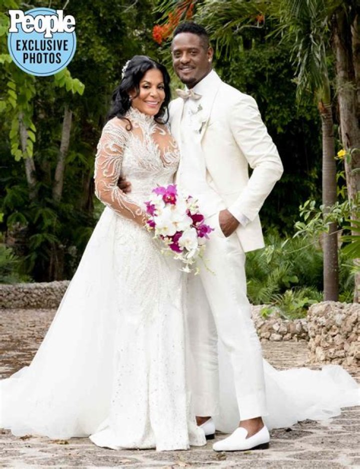 Blair Underwood and fiancee Josie Hart wed in an all-white-themed wedding ceremony Blair Underwood and Josie Hart married one and half year of engagement