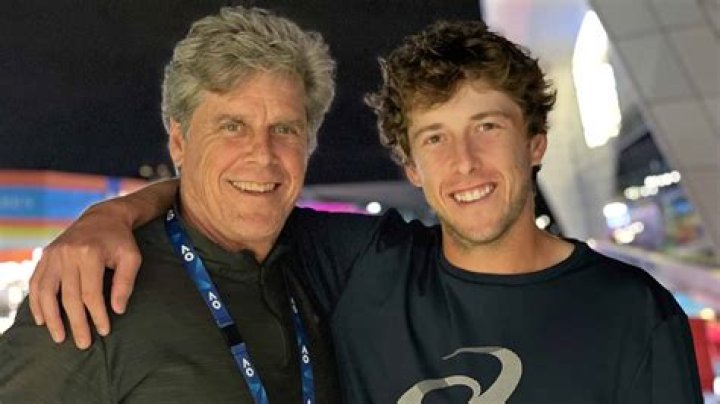 Brandon Holt - Age, Family, Bio