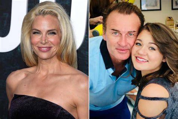 Brooke Burns photo 2