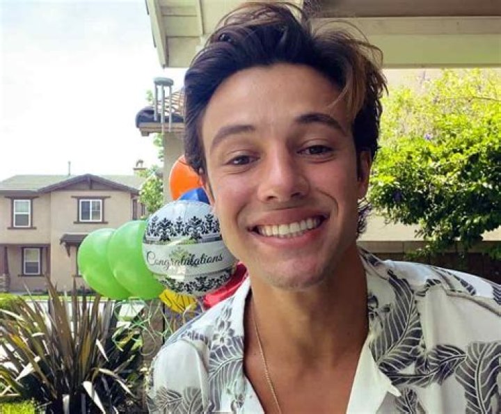 Cameron Dallas - Age, Family, Bio
