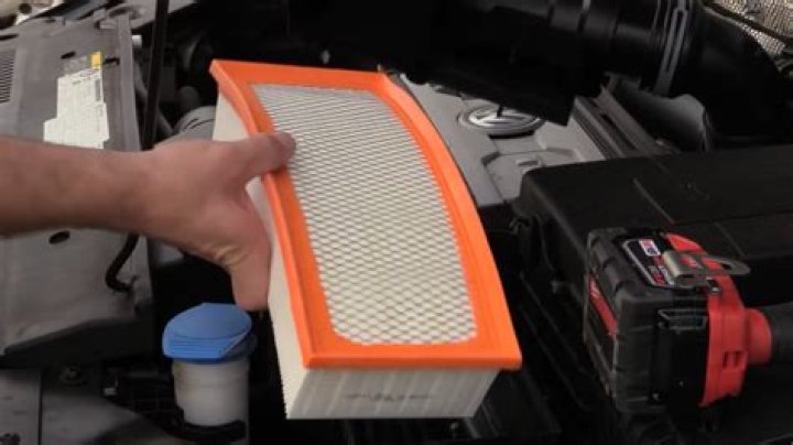 Can a dirty air filter affect gas mileage?