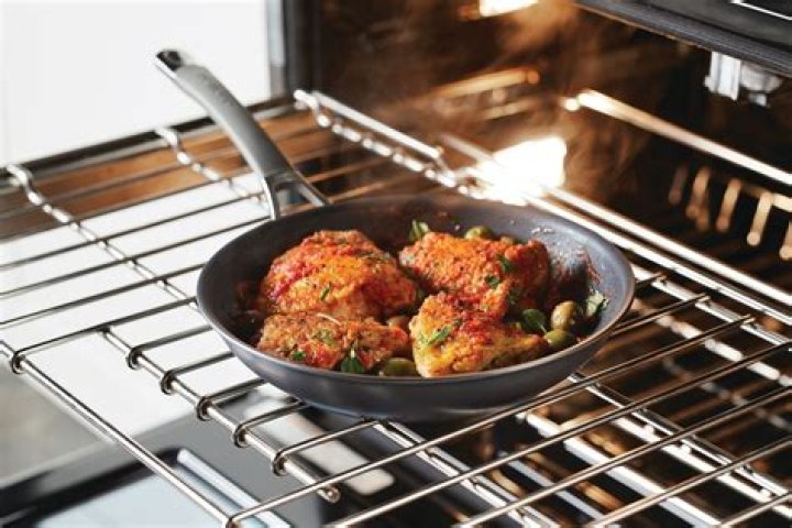 Can circulon go in the oven?