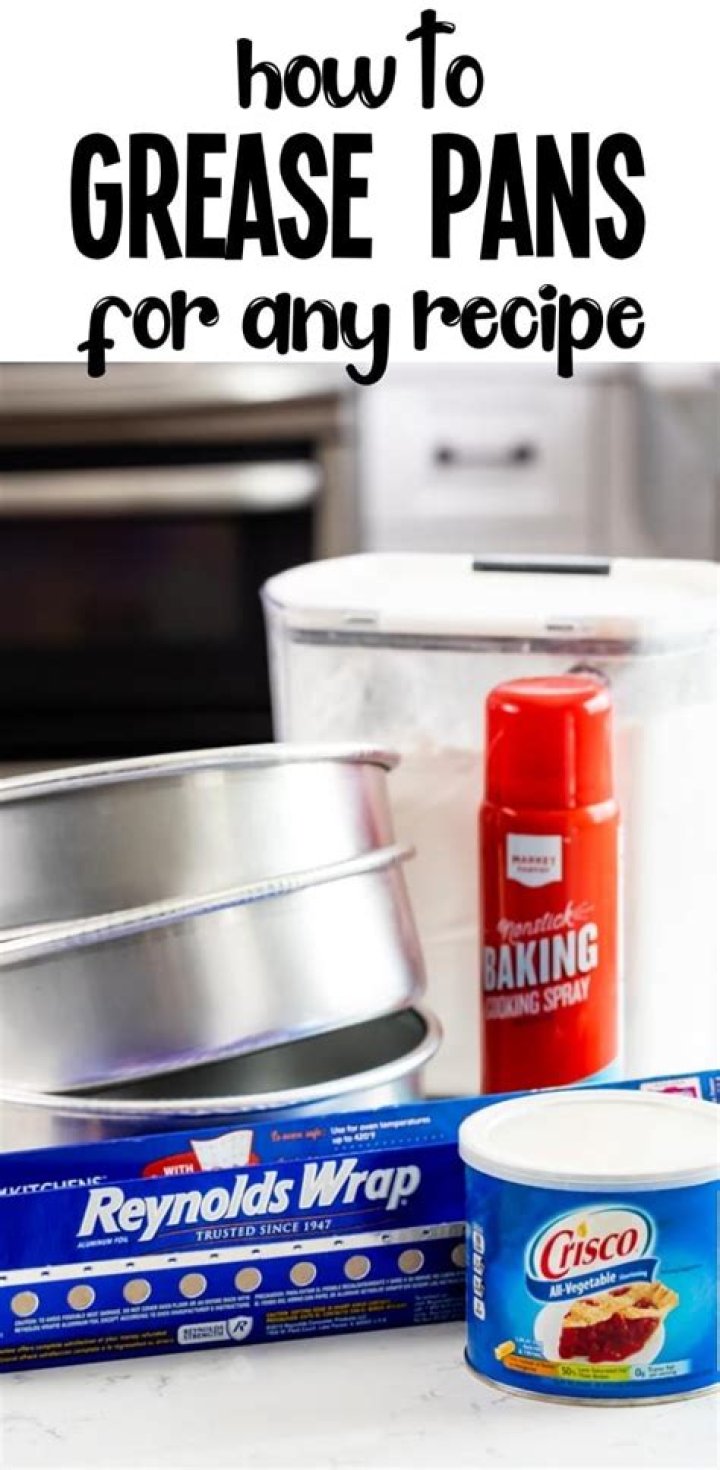 Can you use oil to grease a cake pan?