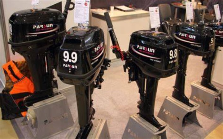 Can you use SeaFoam in a 2 stroke outboard engine?