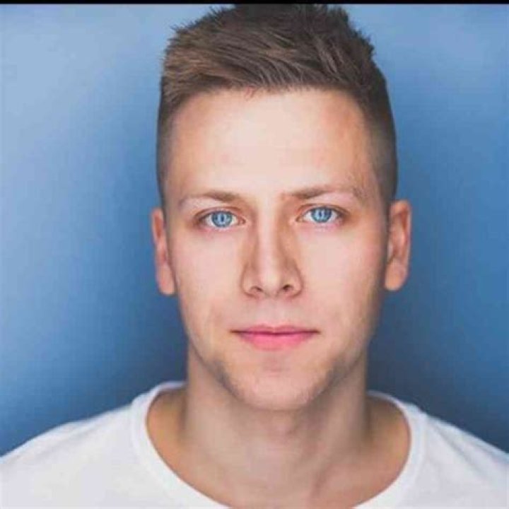 Carl Lundstedt Height, Weight, Net Worth, Age, Birthday, Wikipedia, Who, Instagram, Biography