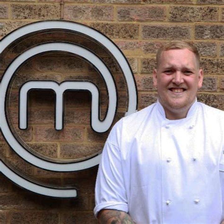 
Chef Luke Rhodes Height, Weight, Net Worth, Age, Birthday, Wikipedia, Who, Instagram, Biography 