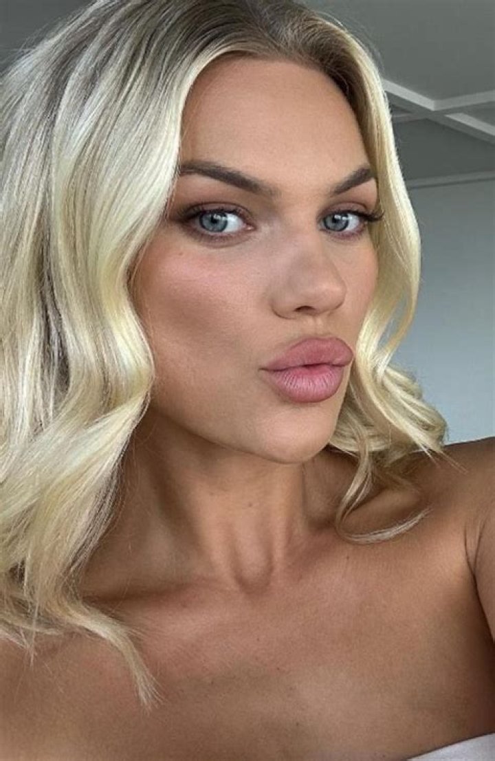 Chloe Szepanowski Bio (Wiki) 
