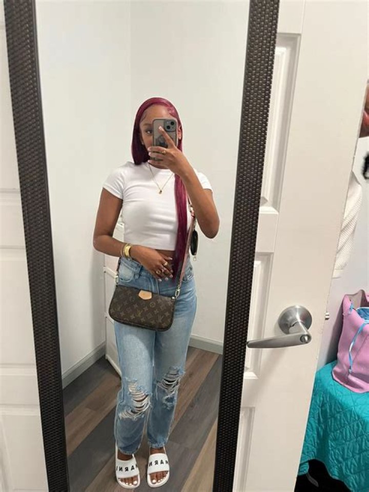 chloe1 chloe1