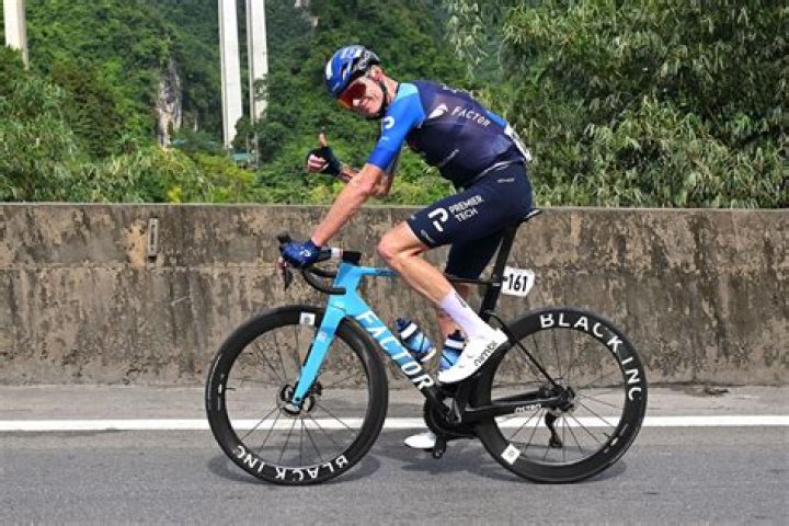 
Chris Froome Height, Weight, Net Worth, Age, Birthday, Wikipedia, Who, Nationality, Biography 