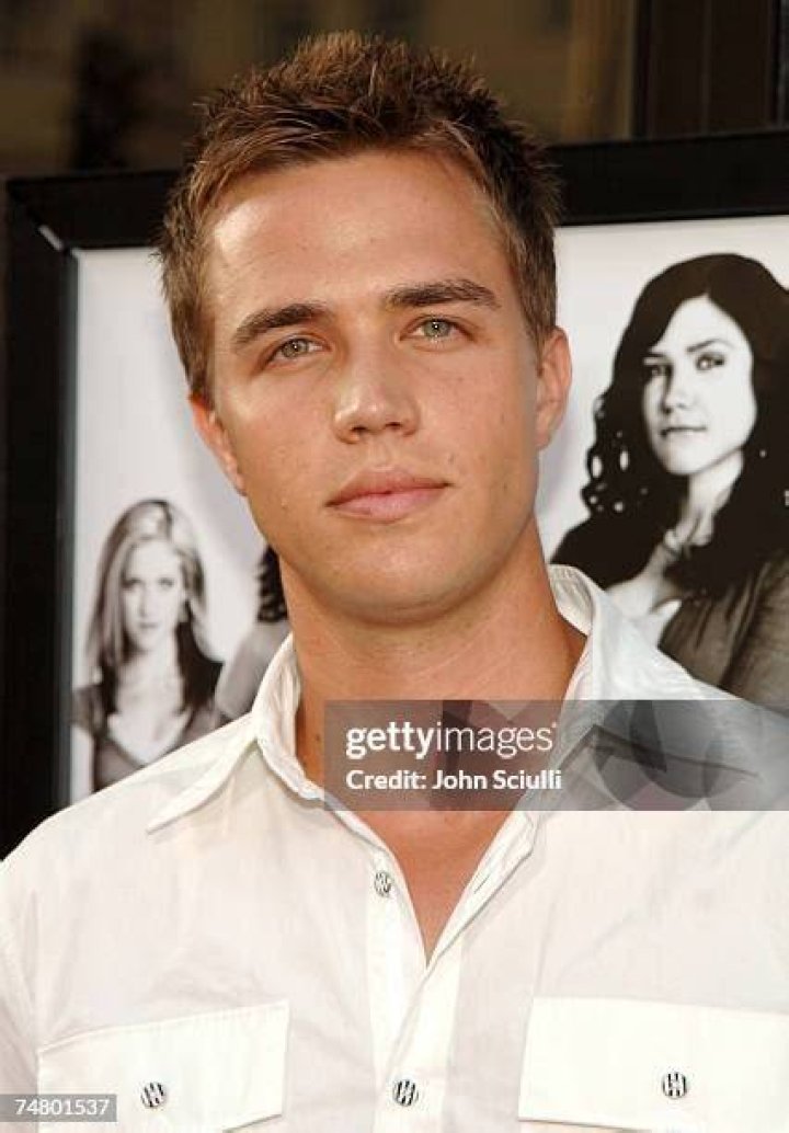 Chris Olivero photo 2