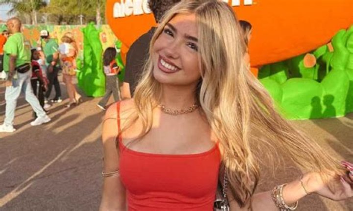
Coco Tallulah Height, Age, Boyfriend, Biography, Wiki, Net Worth 
