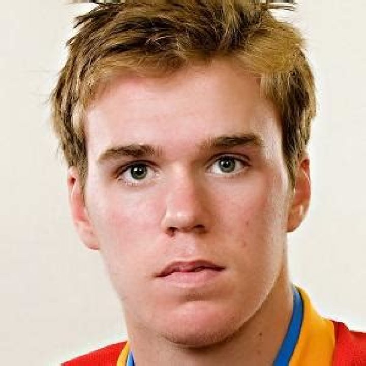 Connor McDavid - Age, Family, Bio
