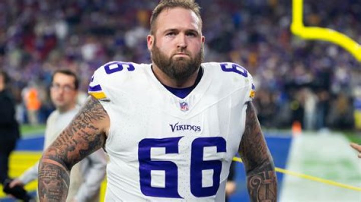 Dalton Risner Height, Weight, Net Worth, Age, Birthday, Wikipedia, Who, Nationality, Biography