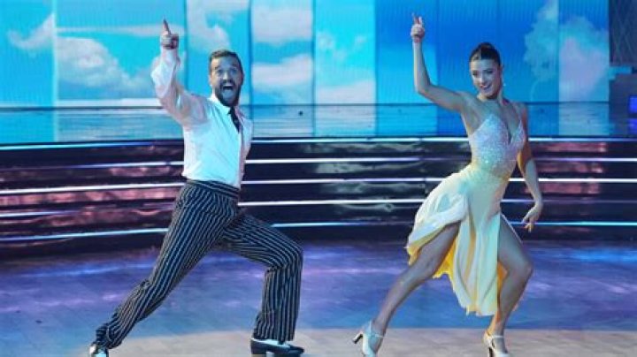 
‘Dancing With The Stars’ Reveals 6 Pro Dancers Who Will Compete In Season 31 