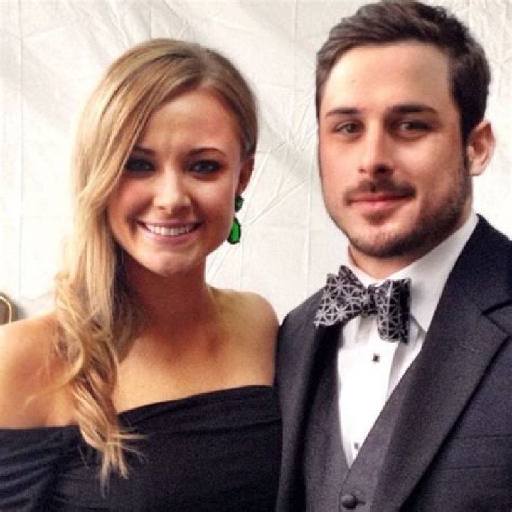 Danny Amendola is not Married to Wife. Dating Girlfriend: Jean Watts.