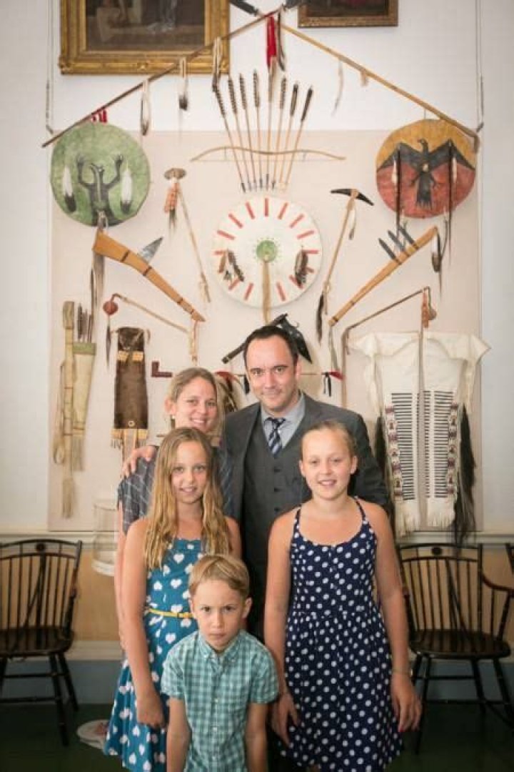 Dave Matthews Wife: Jennifer Ashley Harper. Kids: Grace Ann, Stella, August Oliver.