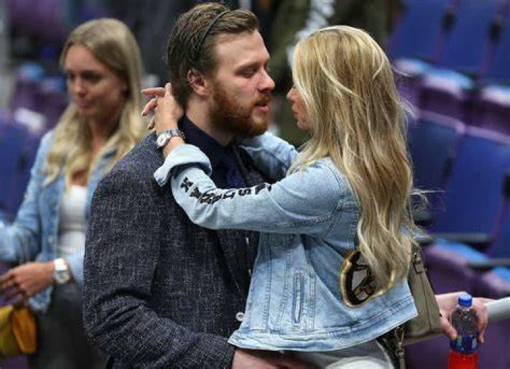 David Pastrnak is not Married to Wife. Dating Girlfriend: Rebecca Rohlsson