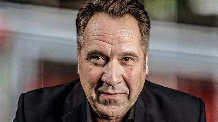 David Seaman - Age, Family, Bio