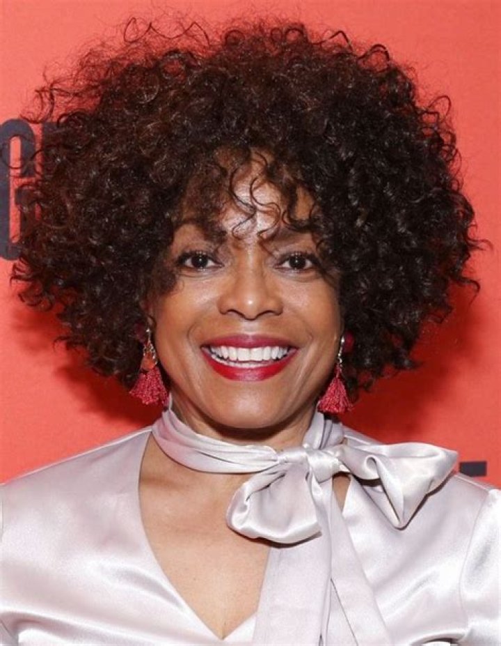 Denise Burse Height, Weight, Net Worth, Age, Wiki, Who, Instagram, Biography