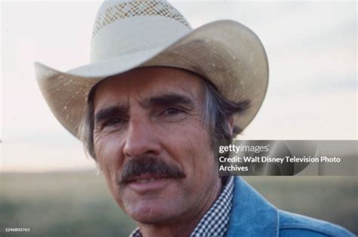 Dennis Weaver photo 2
