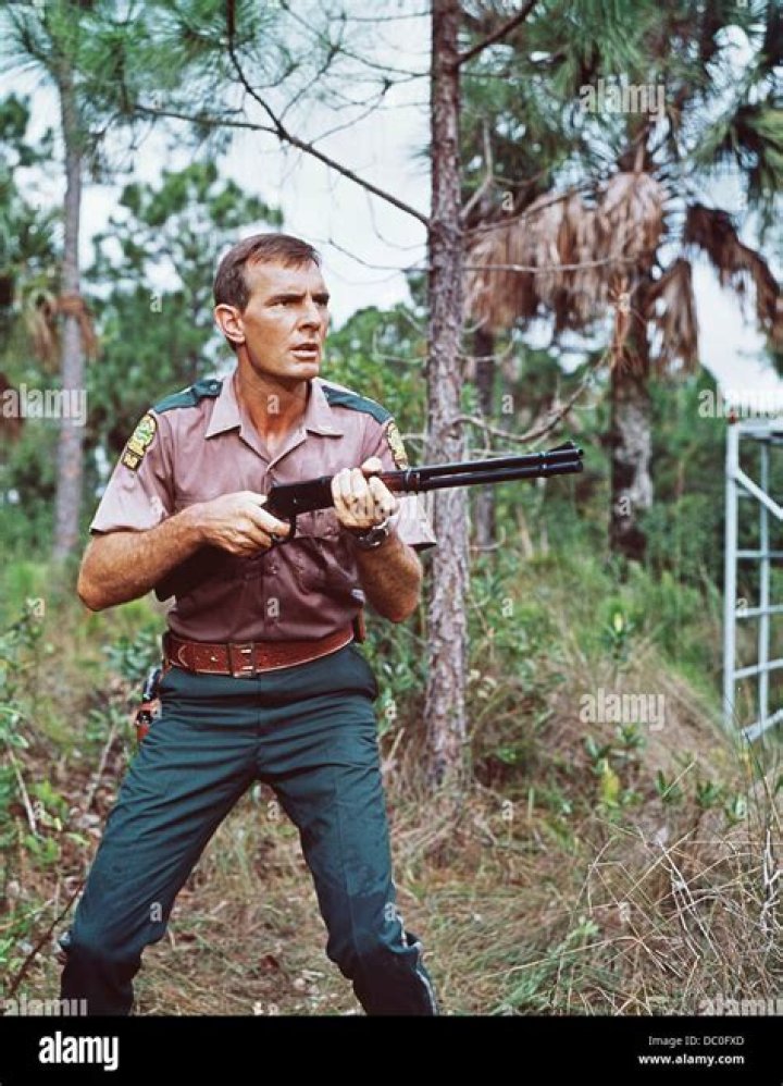 Dennis Weaver photo