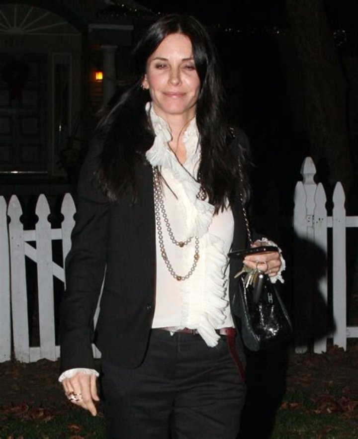 Did Courteney Cox get a subtle boob job?