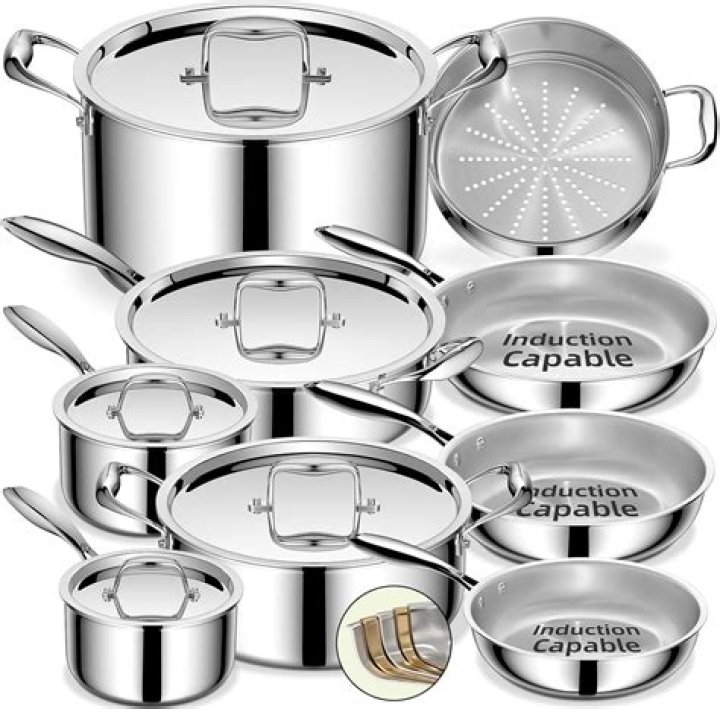Do Pampered Chef pots and pans have a lifetime warranty?