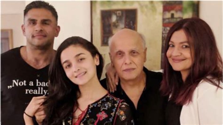 Do you know Rahul Bhatt? He is the neglected little-known son of Mahesh Bhatt! Do you know Rahul Bhatt? He is the neglected little-known son of Mahesh Bhatt!