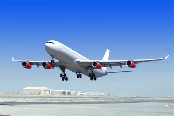 Does Allegiant Air fly to Hawaii?