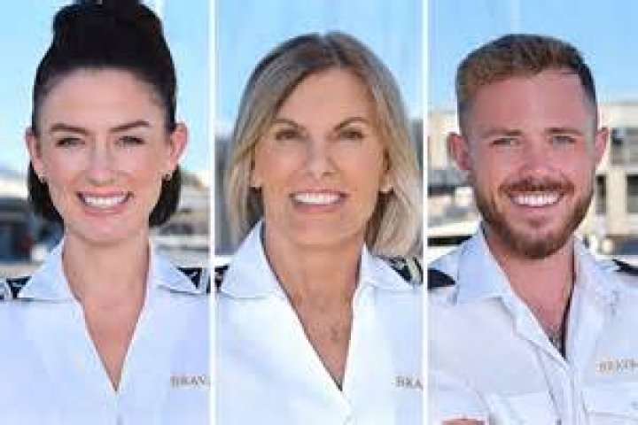 “Don’t surprise your boss”: Fans believe Faye should’ve told Captain Kerry about hair in food on Below Deck Adventure
