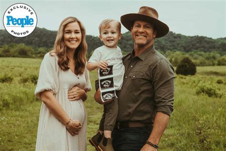 Country Singer Drake White and Wife Alex are Finally Expecting Baby After Fertility Struggles! Drake White and Alex