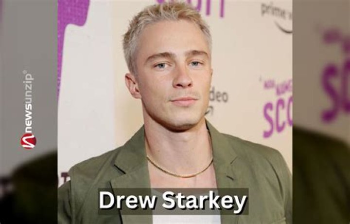 Drew Starkey Height, Weight, Net Worth, Age, Birthday, Wikipedia, Who, Instagram, Biography