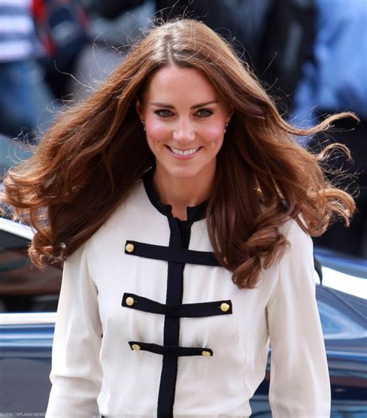 Duchess Kate wore a button-less Goat coat in Essex today: cute or meh?