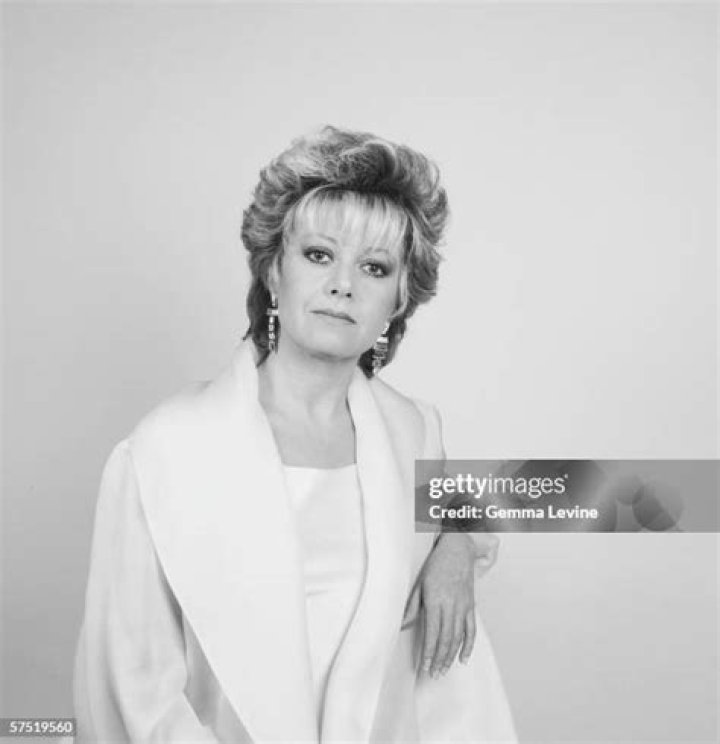 Elaine Paige photo 2