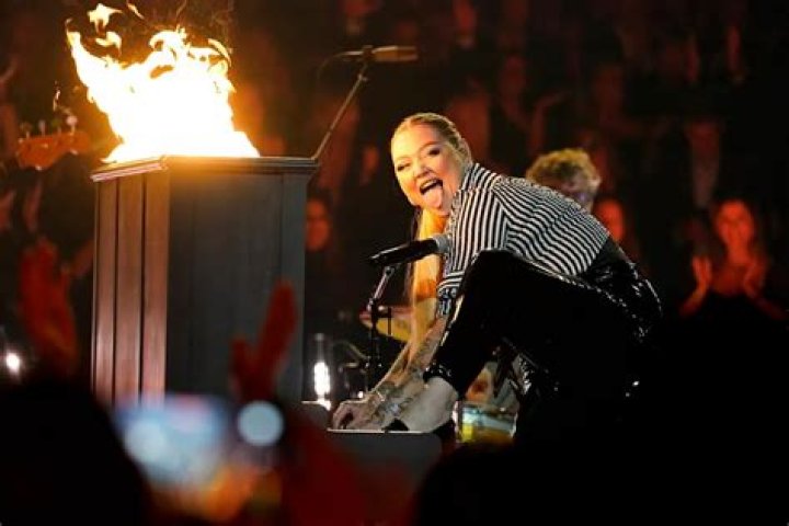 Elle King and The Black Keys Pay Tribute to Jerry Lee Lewis at the 2022 CMAs with Fiery Performance