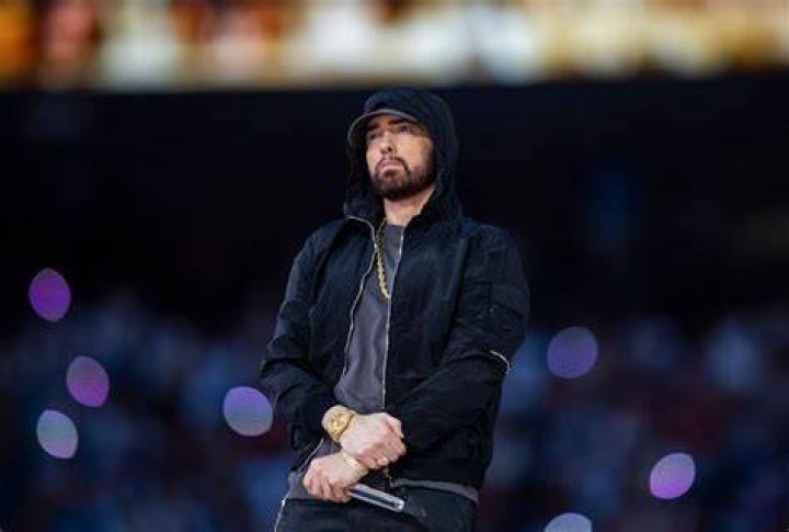 Eminem Addresses his 2007 Overdose at the Rock and Roll Hall of Fame Induction Ceremony!